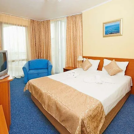 Хотел Paradise & Relax Center 3*