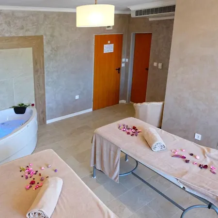 Hotel Paradise & Relax Center 3*