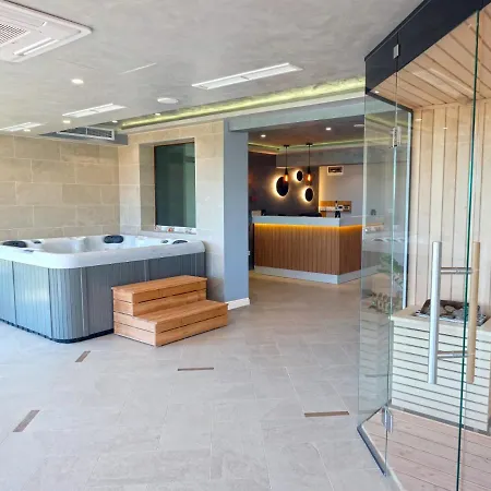 Paradise & Relax Center 3* 포마리