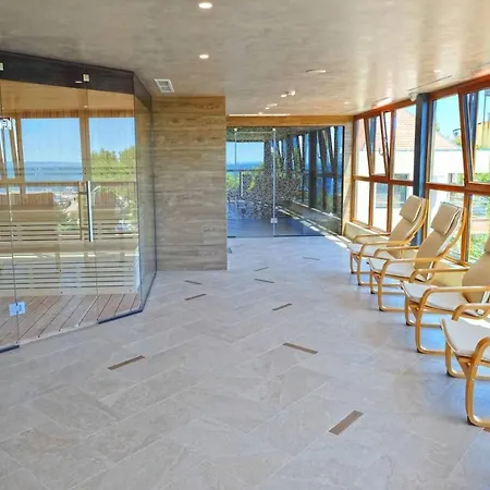Paradise Hotel & Relax Center