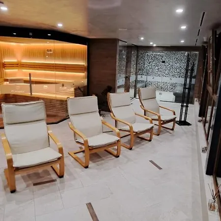 Hotel Paradise & Relax Center 3*