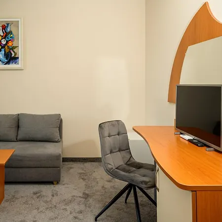 Paradise Hotel & Relax Center 3*