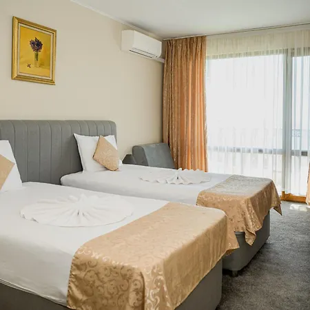 Хотел Paradise & Relax Center