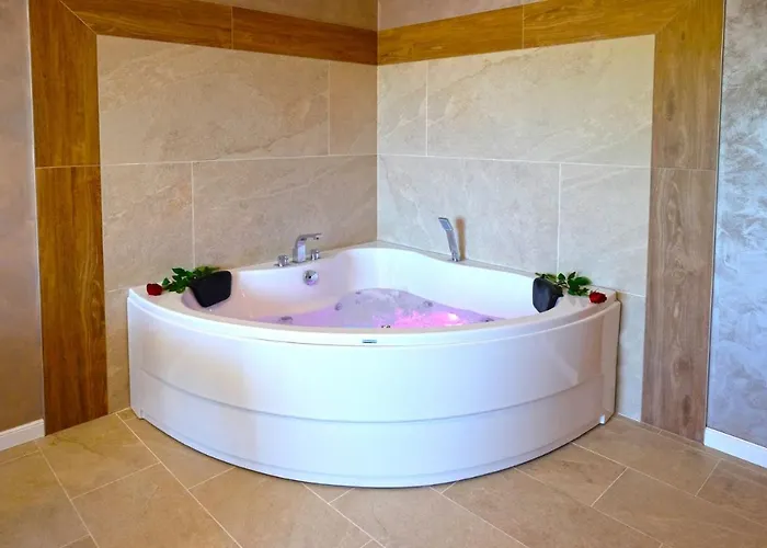 Paradise & Relax Center Hotel 3*