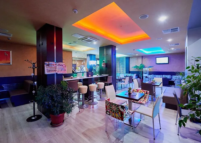Paradise & Relax Center Hotel 3*